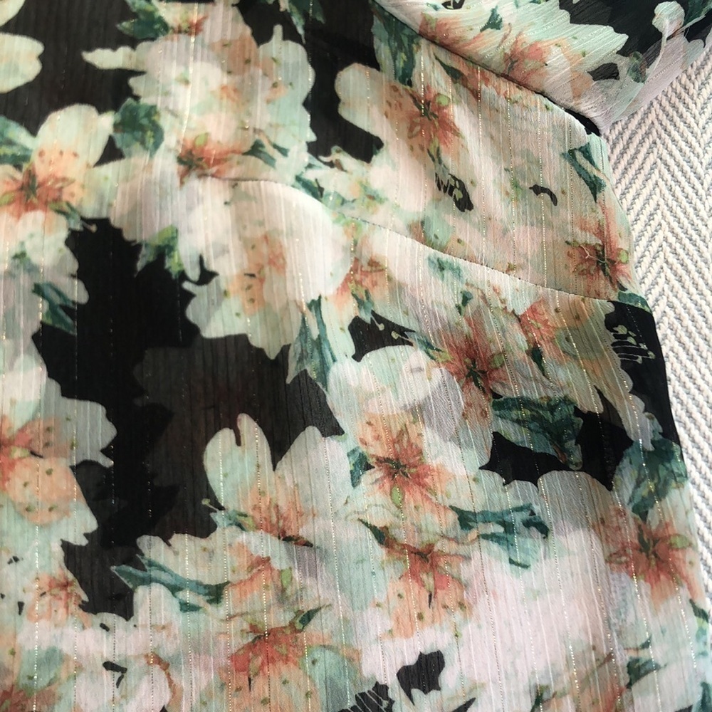 LIZ Claiborne 1X Sheer Blouse Floral PIT TO PIT 26"  corals, greens, Preworn - Picture 13 of 15
